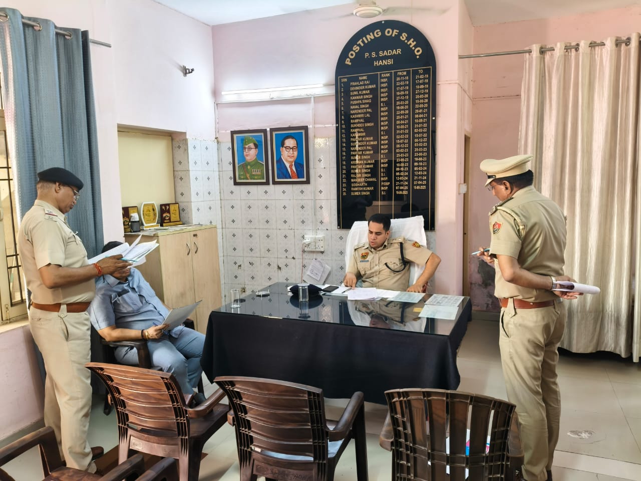 Superintendent of Police, Hansi, Amit Yashwardhan conducted a surprise inspection of the Sadar Police Station, Hansi.